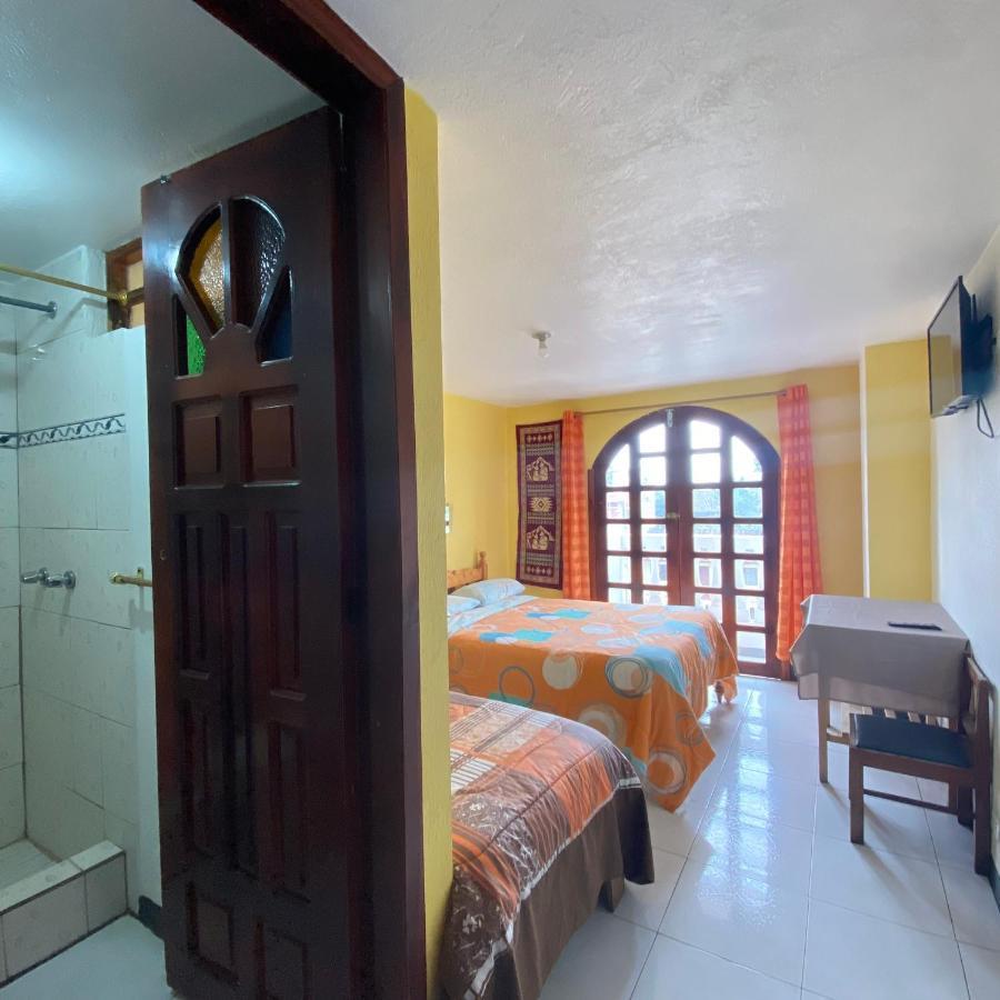 Hostal Chasqui Otavalo Exterior photo